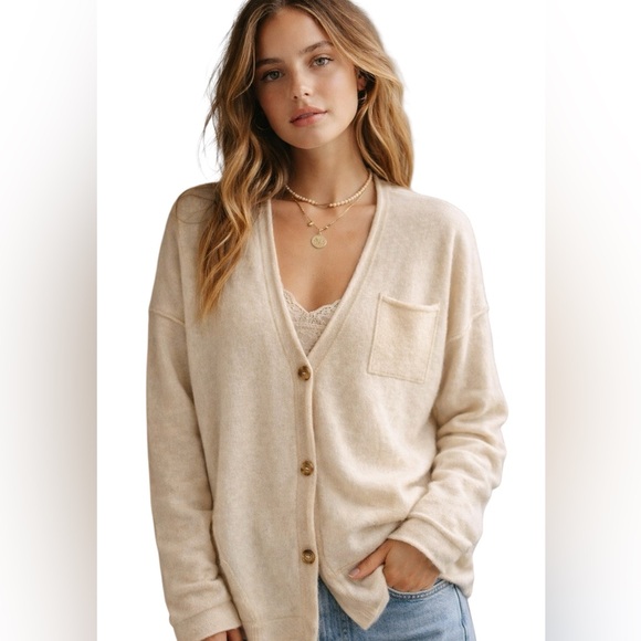 Free People Sweaters - Free People Oversized Women's Beige 3-Button Cashmere Cardigan, Breast Pocket, S
